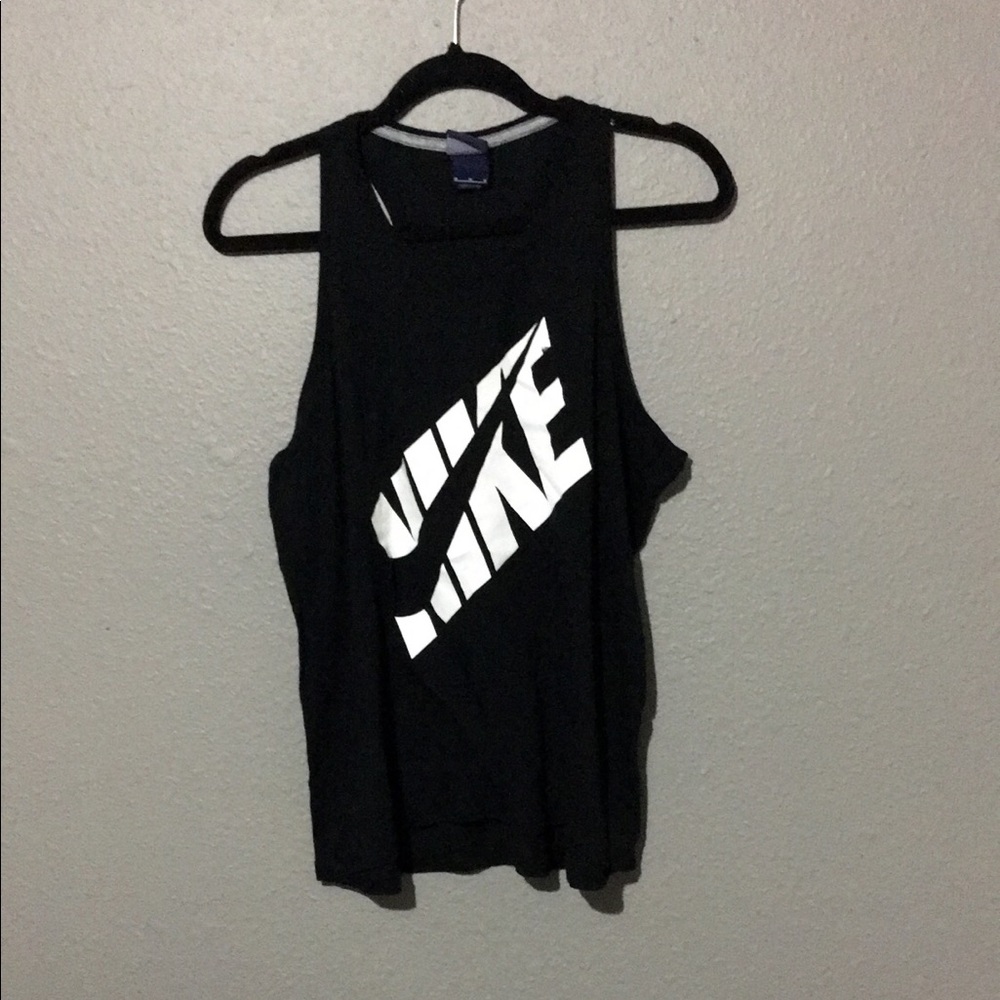 Nike workout tank top size: medium